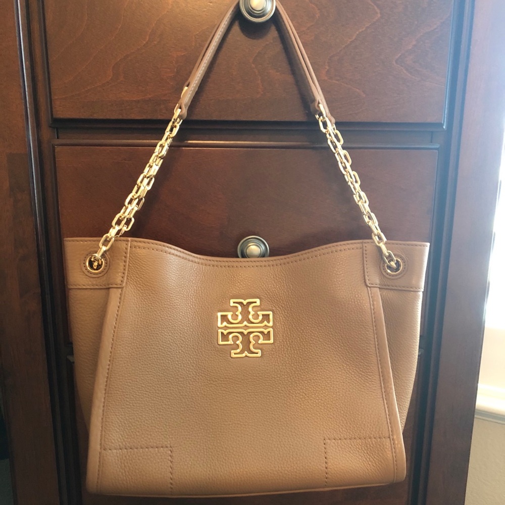Tory Burch Britton Slouchy Chain Bag